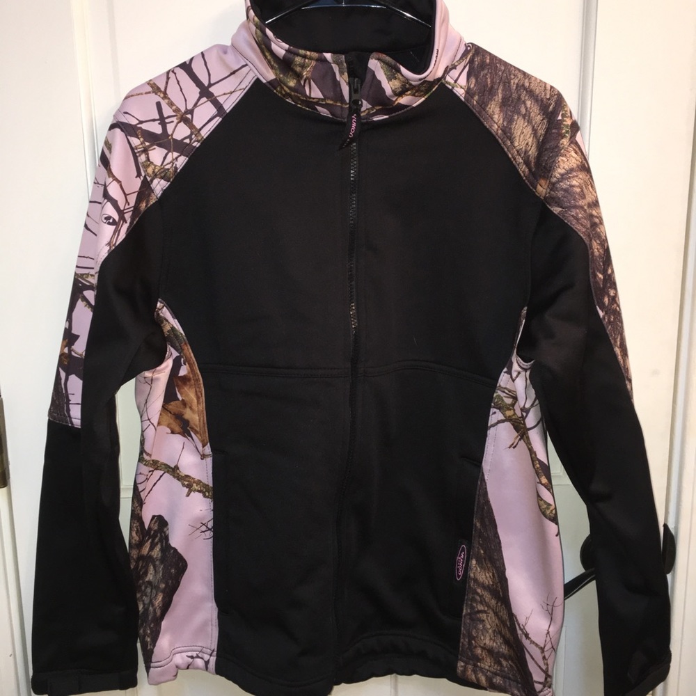 Yukon Gear x Mossy Oak Pink Camo Softshell Jacket